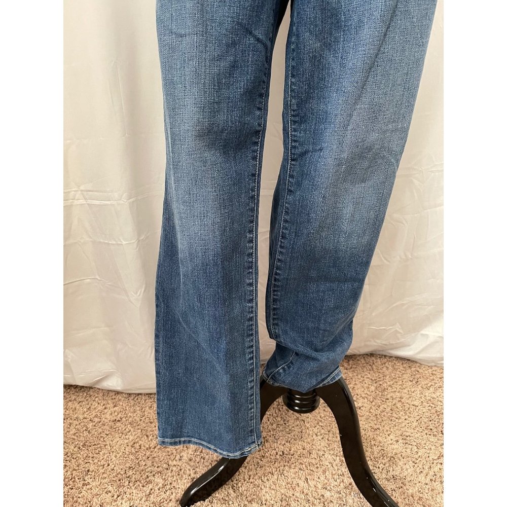 Old Navy Women's Dark Wash Straight Jeans - Picture 3 of 13